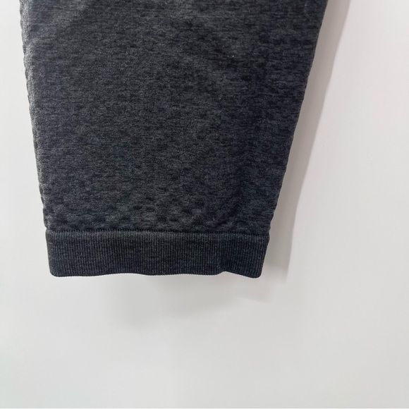 GYMSHARK VITAL SEAMLESS LEGGINGS IN DEEP CHARCOAL MARL SIZE MEDIUM - Picture 4 of 7